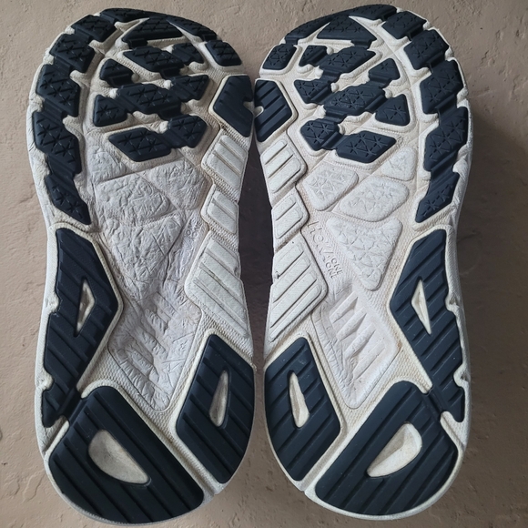 Hoka One One Arahi 6 Women's Sneakers 1123195 US 7.5B - Picture 10 of 10